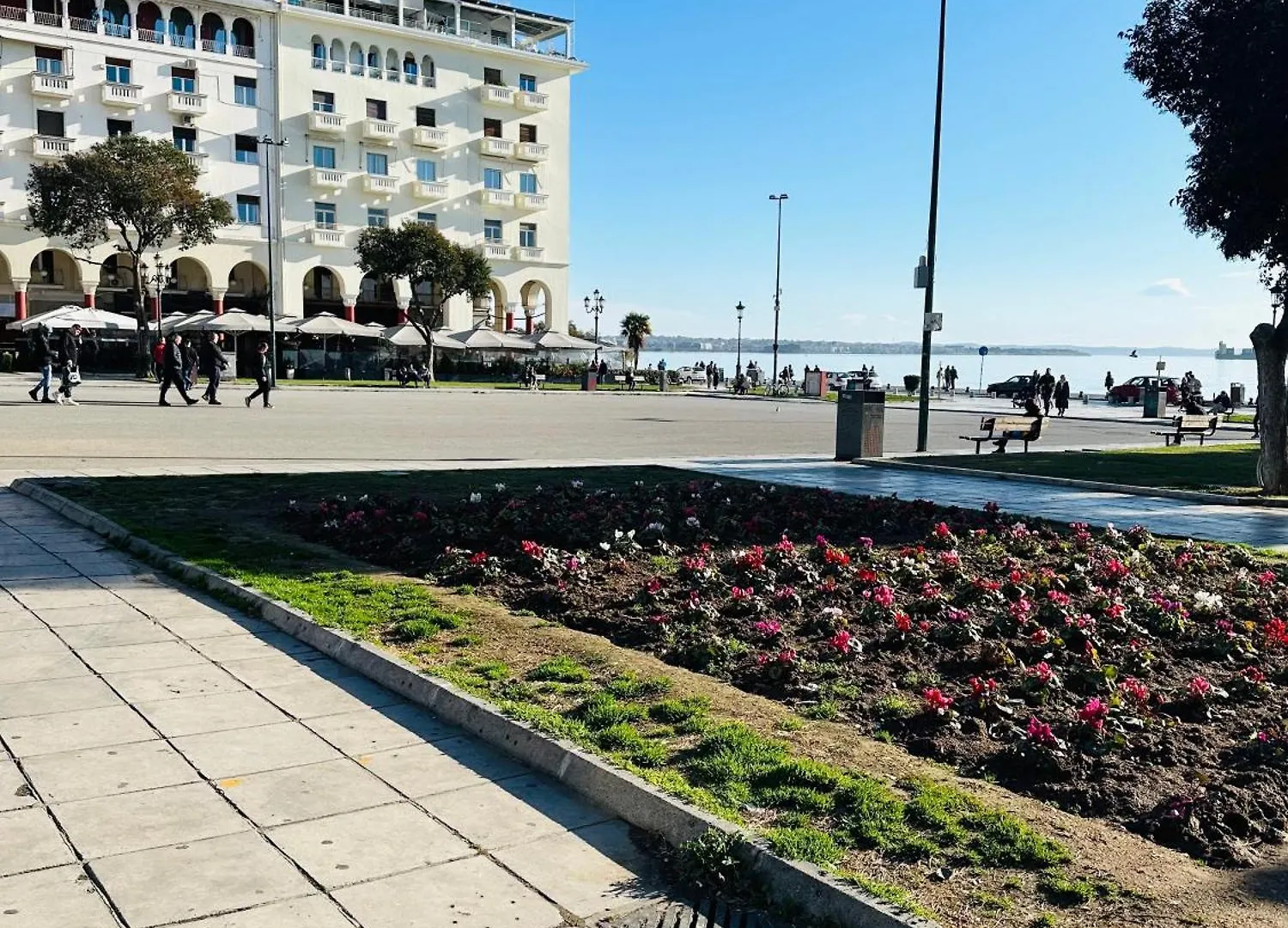 Aristotelous Square N.4 Thessaloniki 0*,